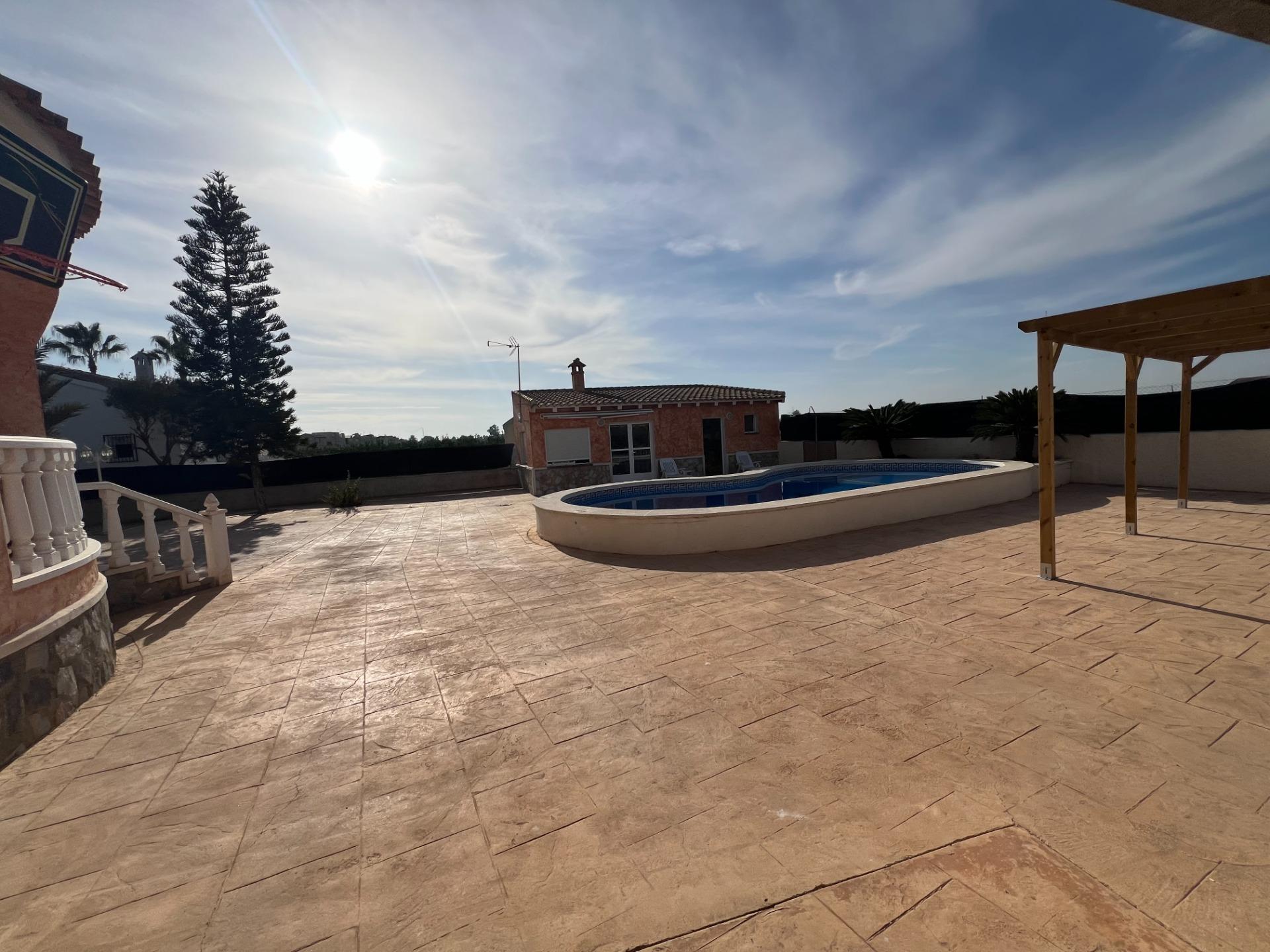 For sale - 3 Bedroom 2 Bathroom Villa in Dolores - Cmno. Escorredor  - Alicante