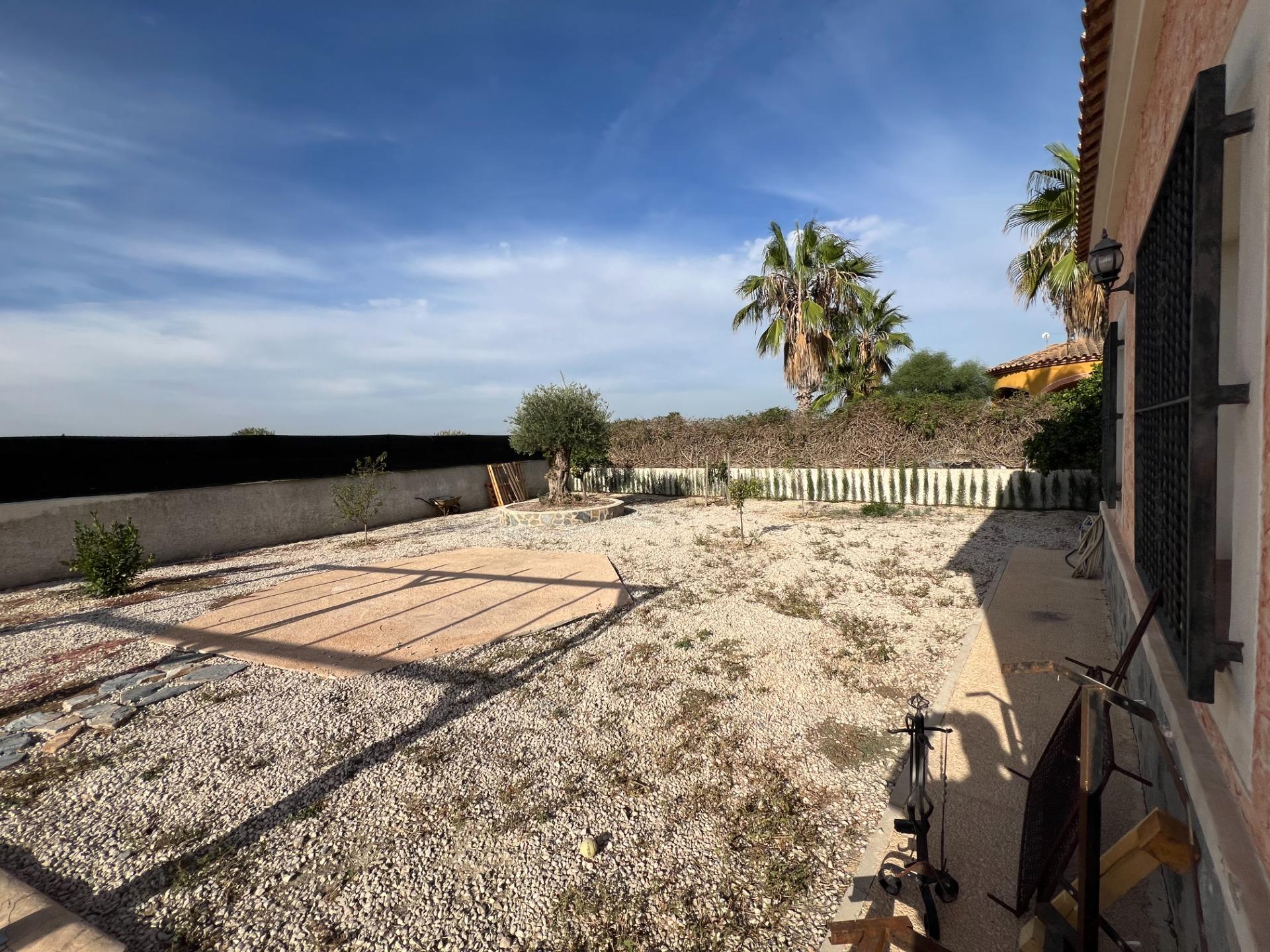 For sale - 3 Bedroom 2 Bathroom Villa in Dolores - Cmno. Escorredor  - Alicante