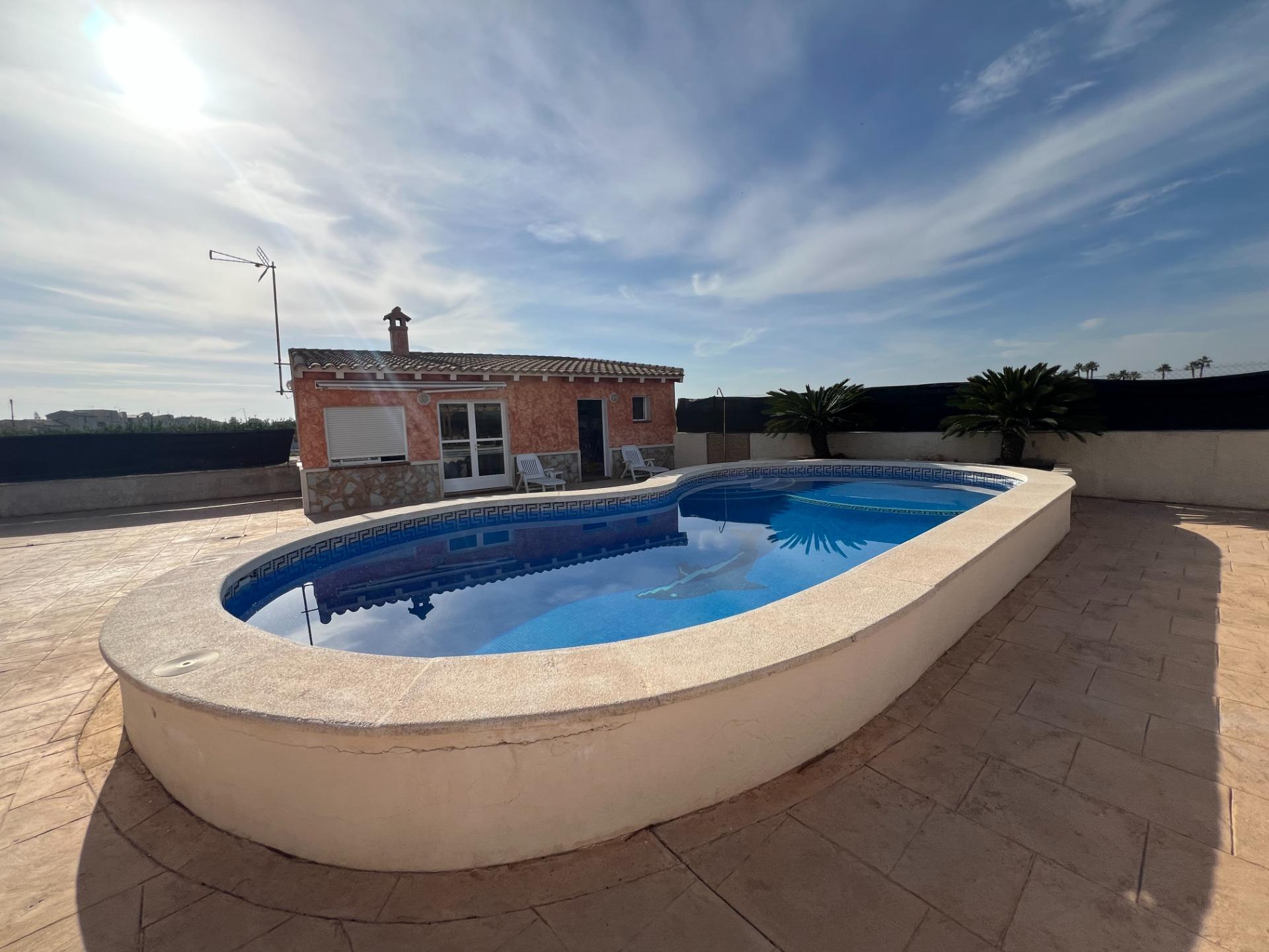 For sale - 3 Bedroom 2 Bathroom Villa in Dolores - Cmno. Escorredor  - Alicante