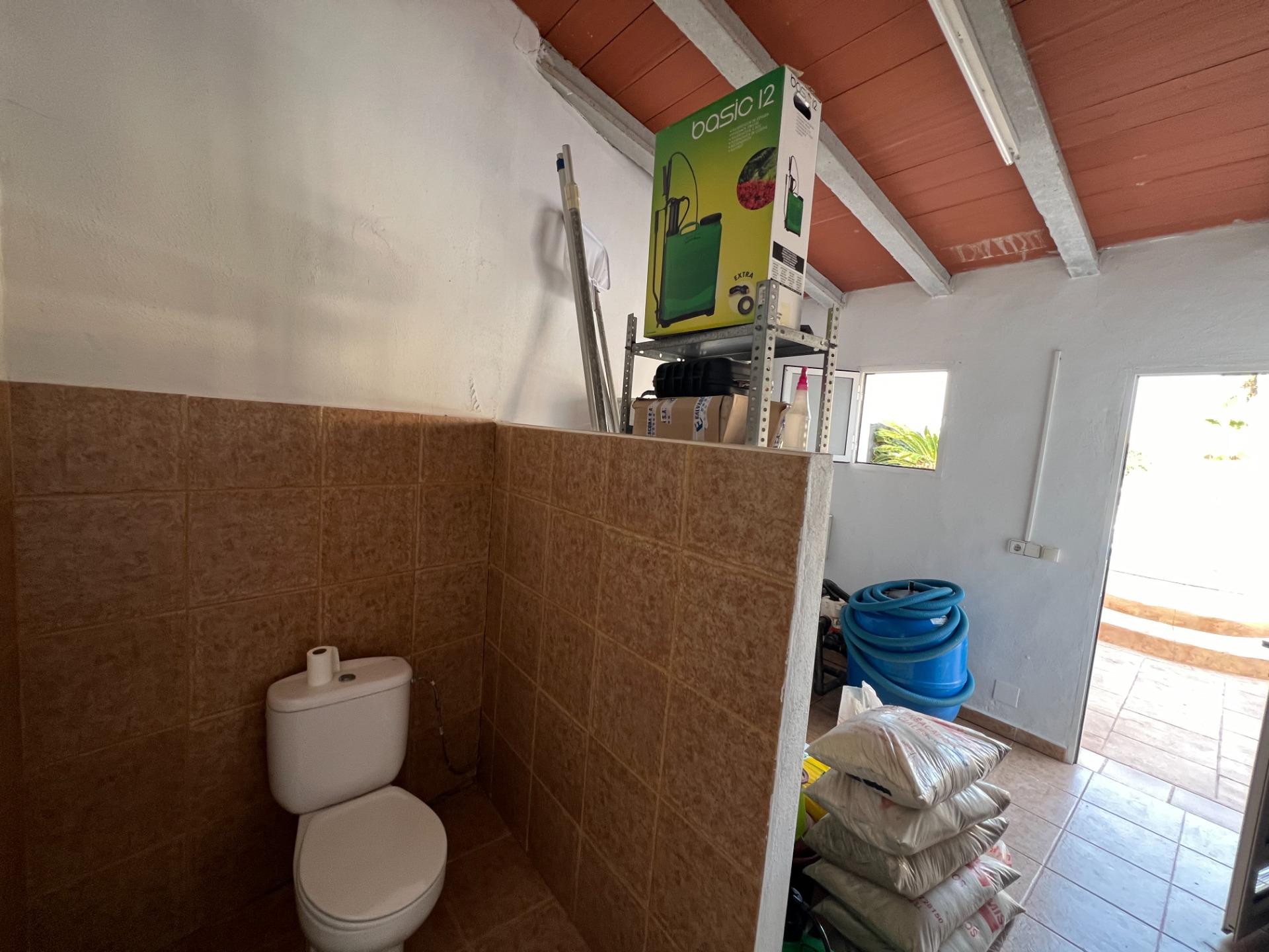 For sale - 3 Bedroom 2 Bathroom Villa in Dolores - Cmno. Escorredor  - Alicante