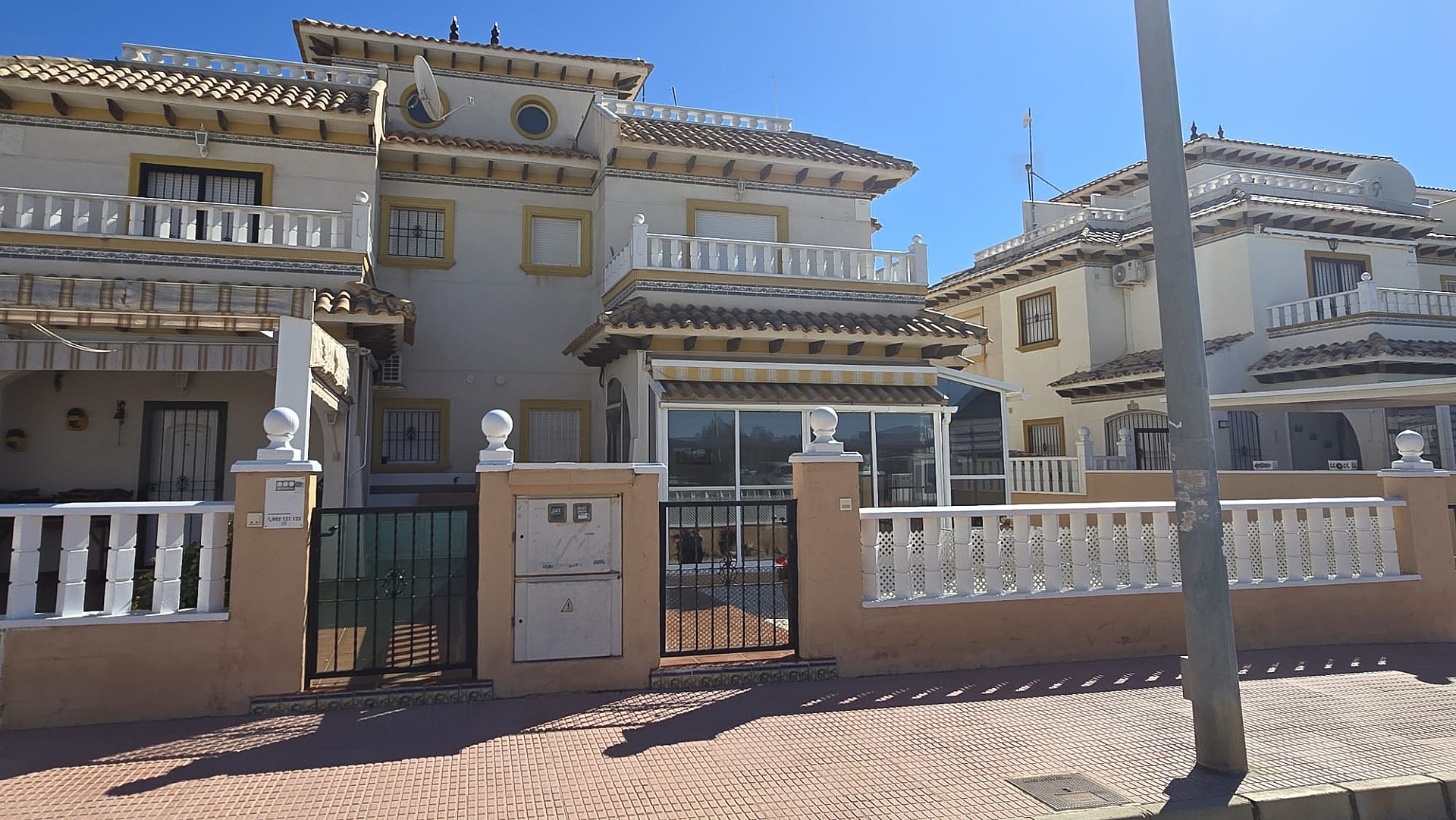 For sale - 2 Bedroom 2 Bathroom Town House in Orihuela Costa - Costa Blanca  - Alicante