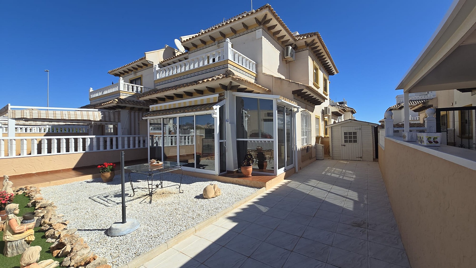 For sale - 2 Bedroom 2 Bathroom Town House in Orihuela Costa - Costa Blanca  - Alicante