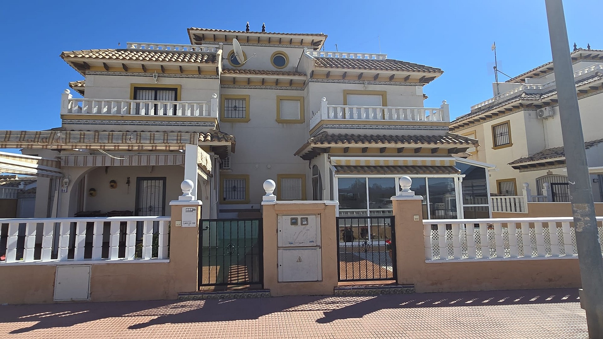 For sale - 2 Bedroom 2 Bathroom Town House in Orihuela Costa - Costa Blanca  - Alicante