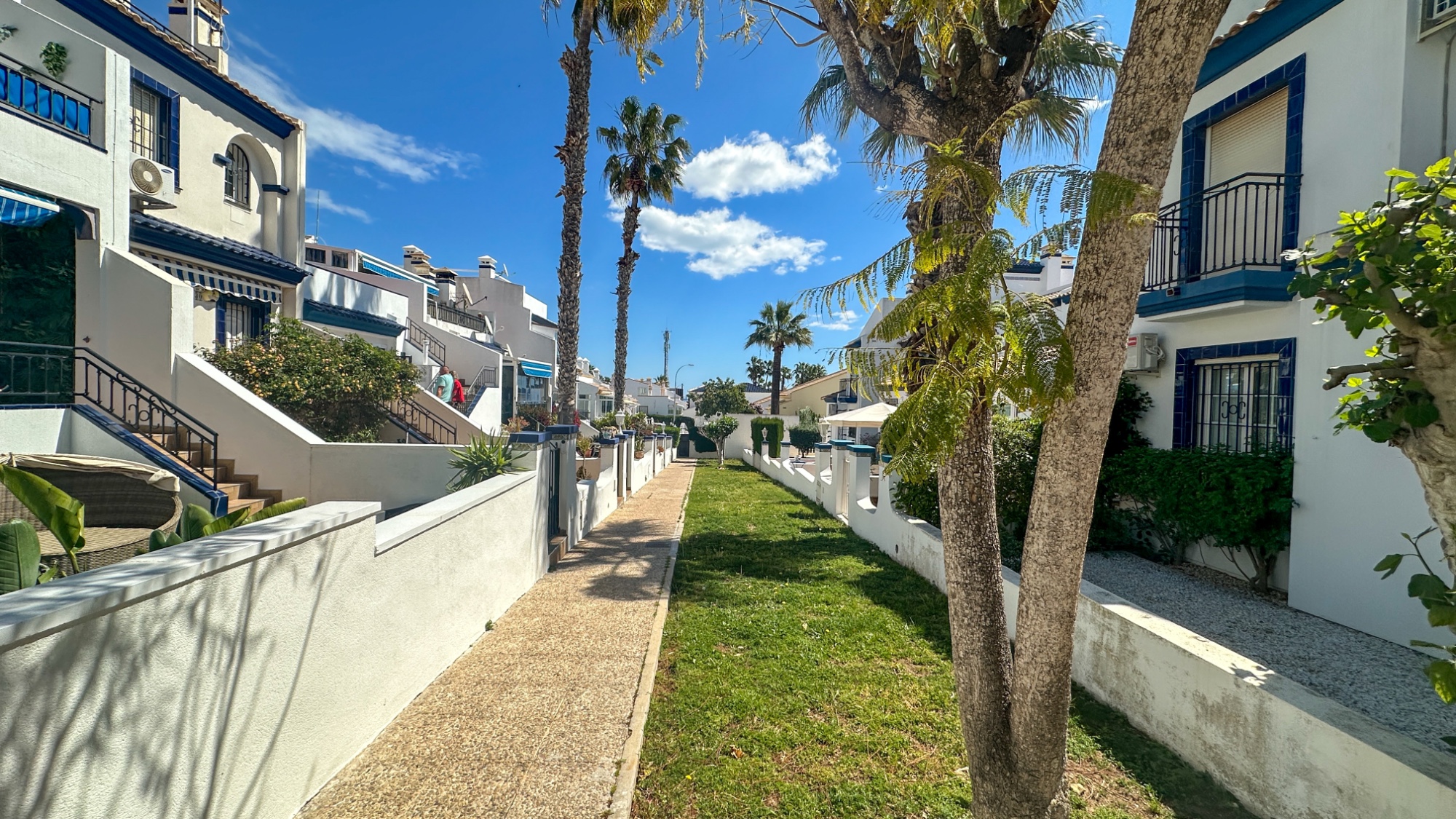 For sale - 2 Bedroom 1 Bathroom Town House in Orihuela Costa - Costa Blanca  - Alicante