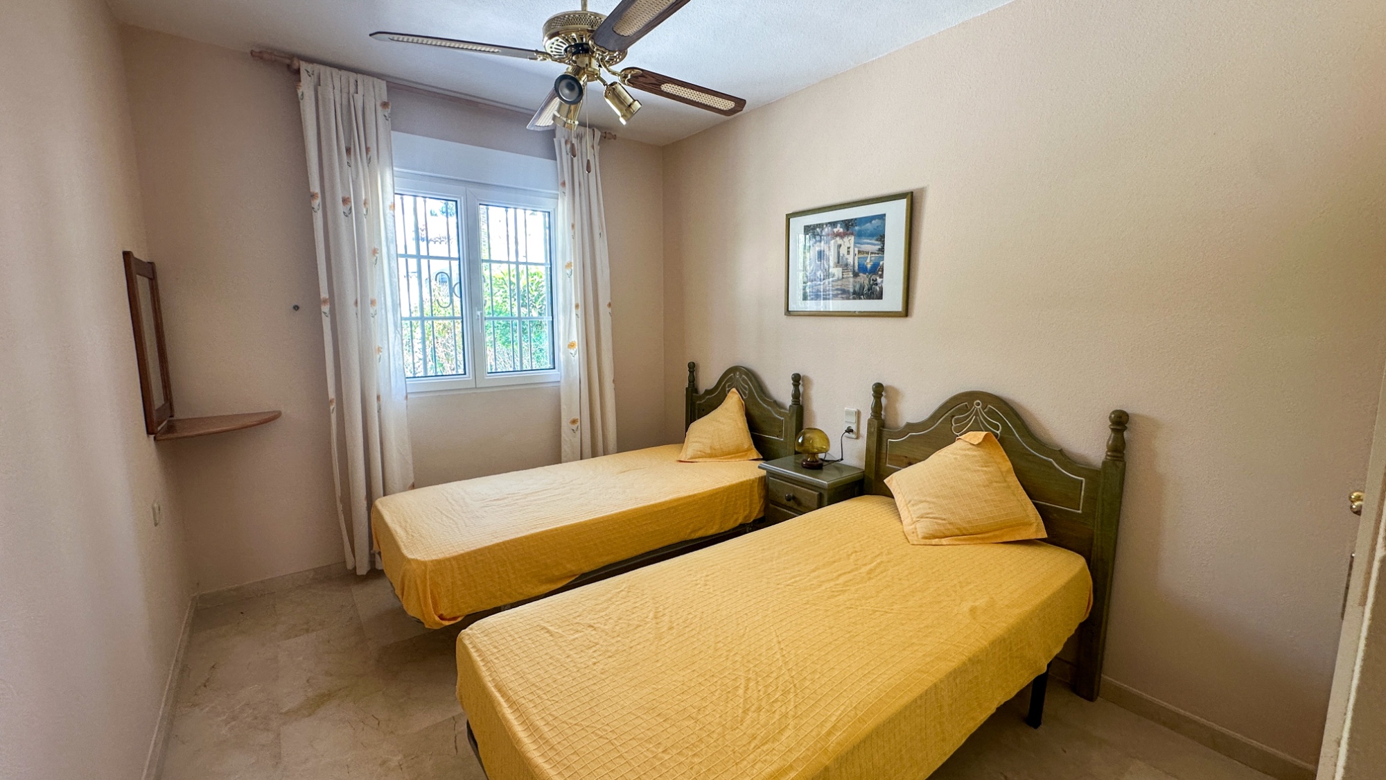 For sale - 2 Bedroom 1 Bathroom Town House in Orihuela Costa - Costa Blanca  - Alicante