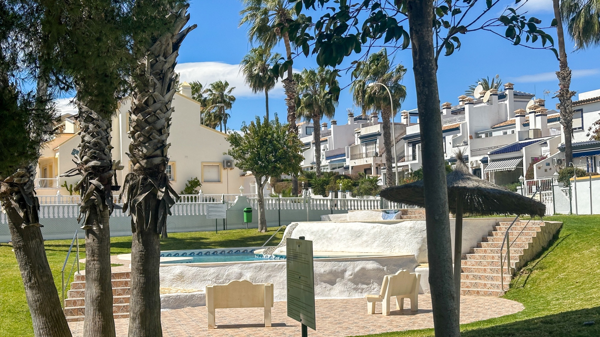 For sale - 2 Bedroom 1 Bathroom Town House in Orihuela Costa - Costa Blanca  - Alicante