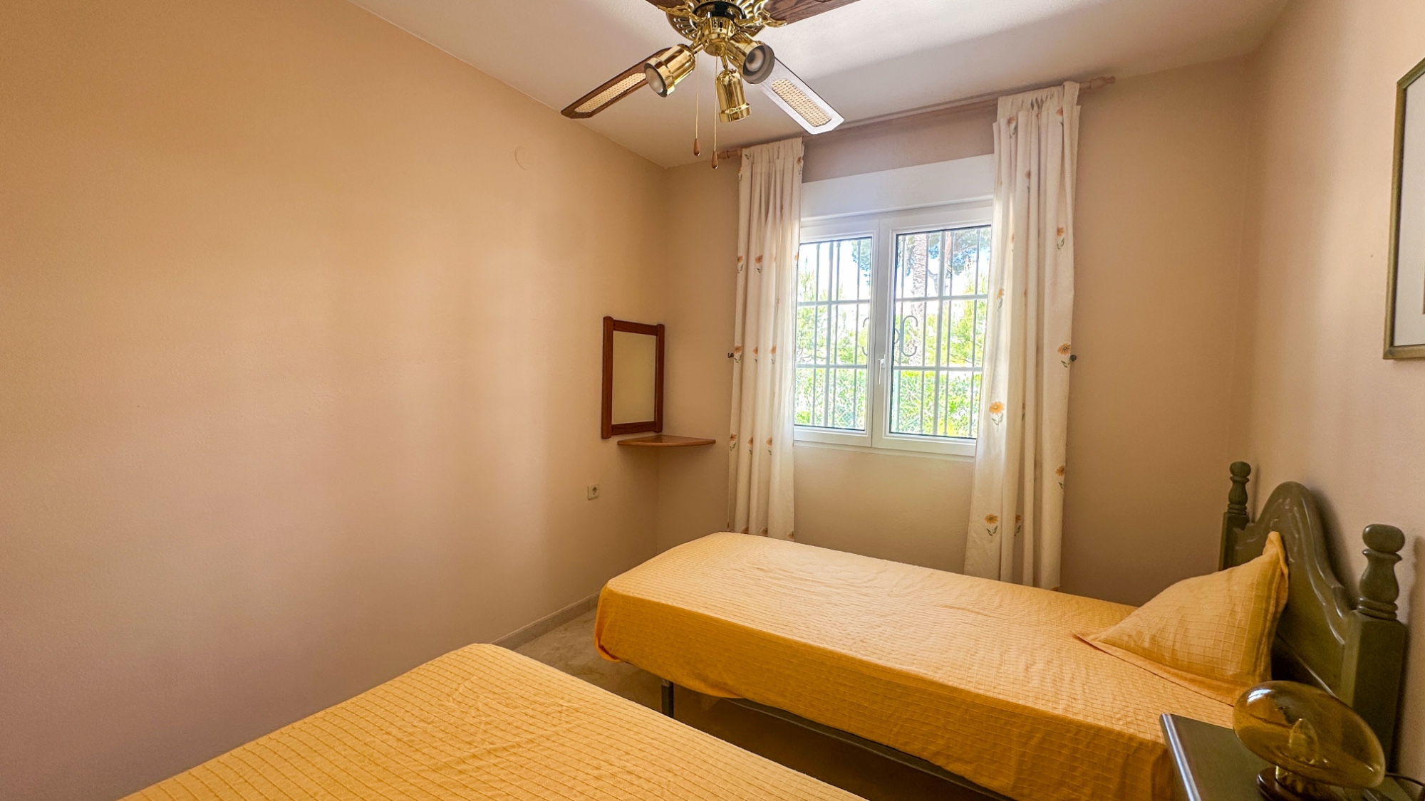 For sale - 2 Bedroom 1 Bathroom Town House in Orihuela Costa - Costa Blanca  - Alicante