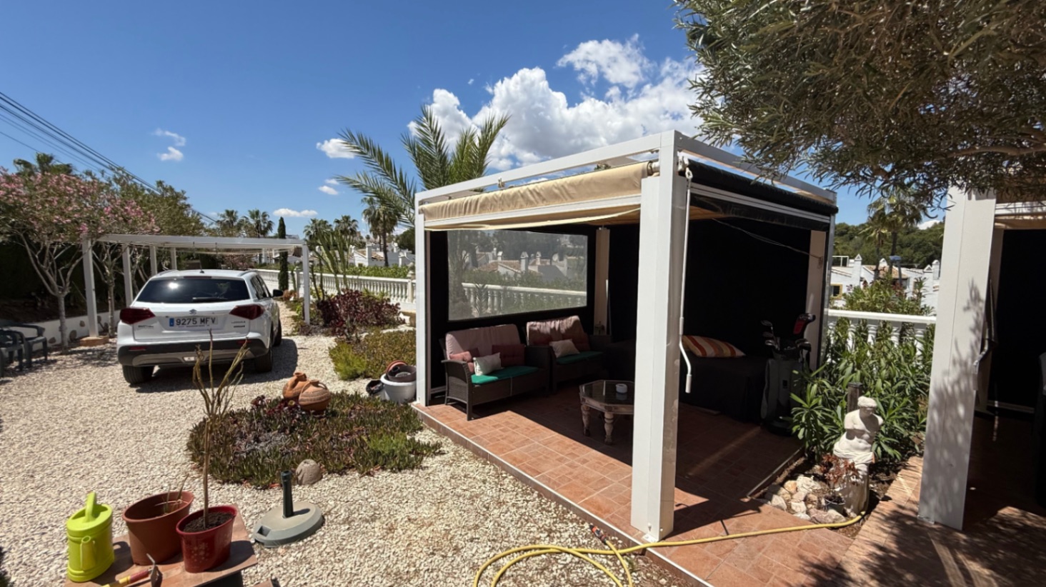 For sale - 4 Bedroom 2 Bathroom Villa in Orihuela - Inland  - Alicante