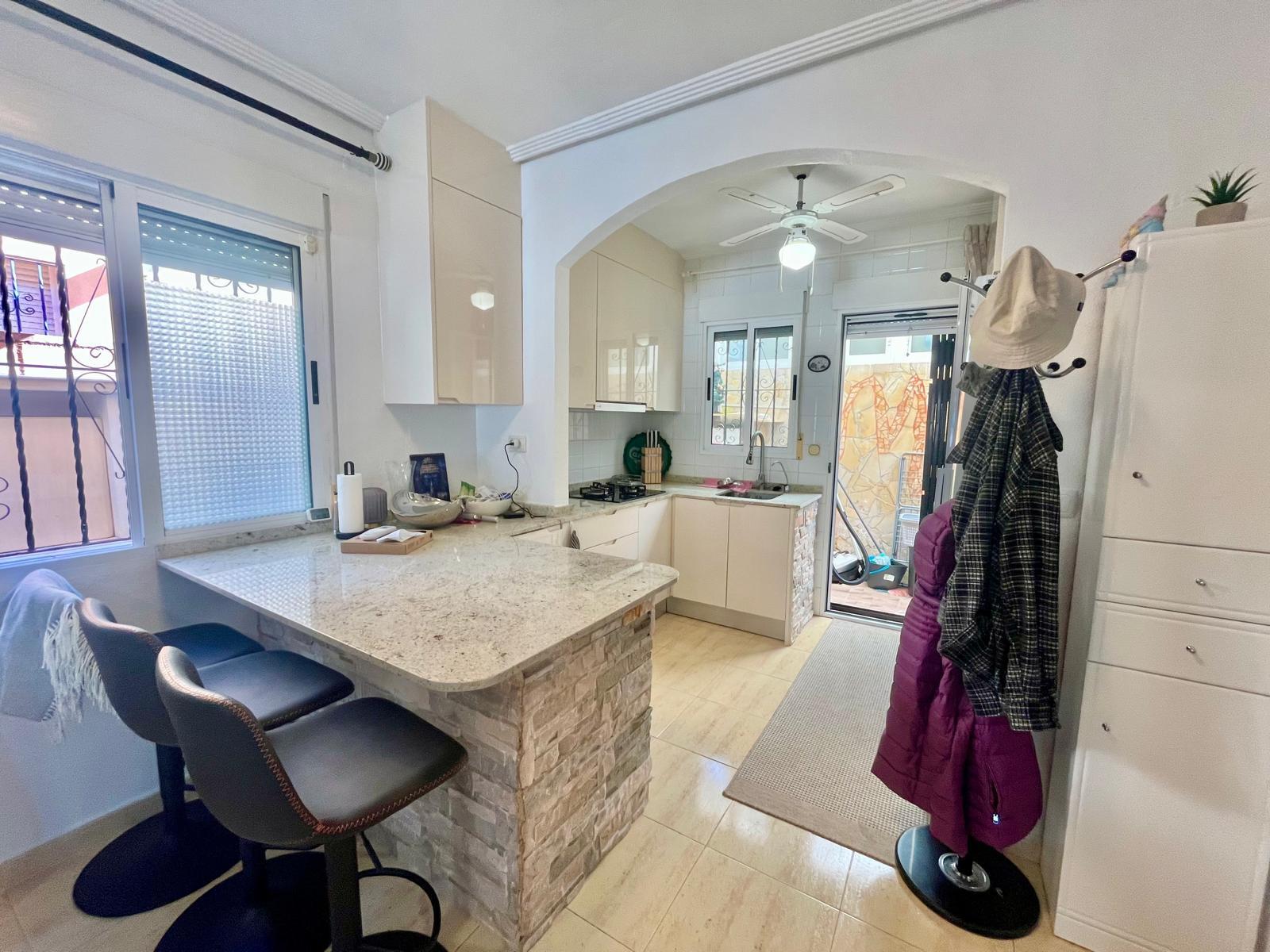 For sale - 3 Bedroom 2 Bathroom Villa in Orihuela Costa - Los Almendros-la Florida  - Alicante