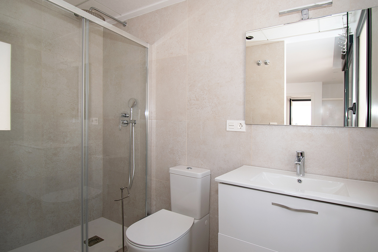 For sale - 3 Bedroom 3 Bathroom Semi Detached in Orihuela Costa - pau26  - Alicante