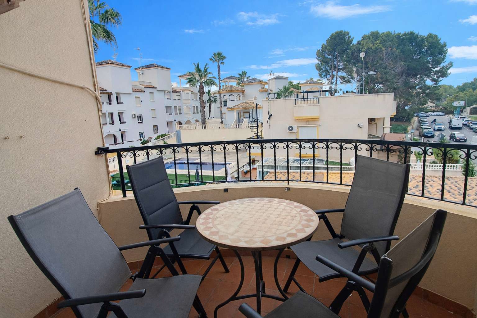 For sale - 2 Bedroom 1 Bathroom Apartment in Villamartin - Costa Blanca  - Alicante