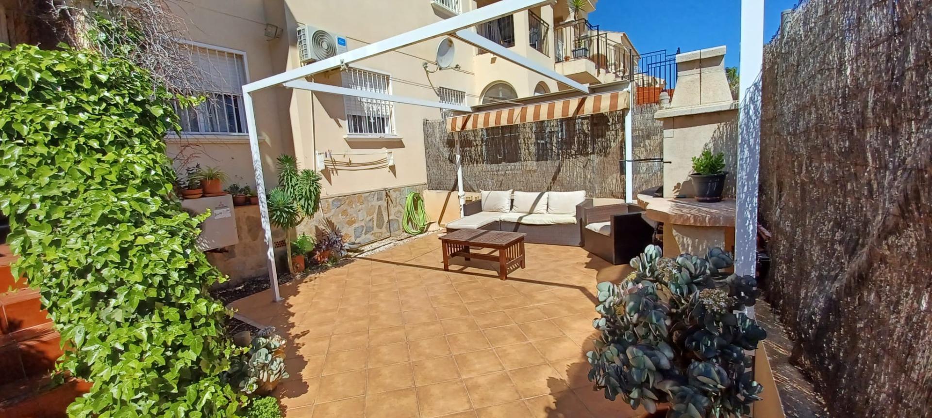 For sale - 3 Bedroom 2 Bathroom Town House in Orihuela Costa - La Chismosa  - Alicante