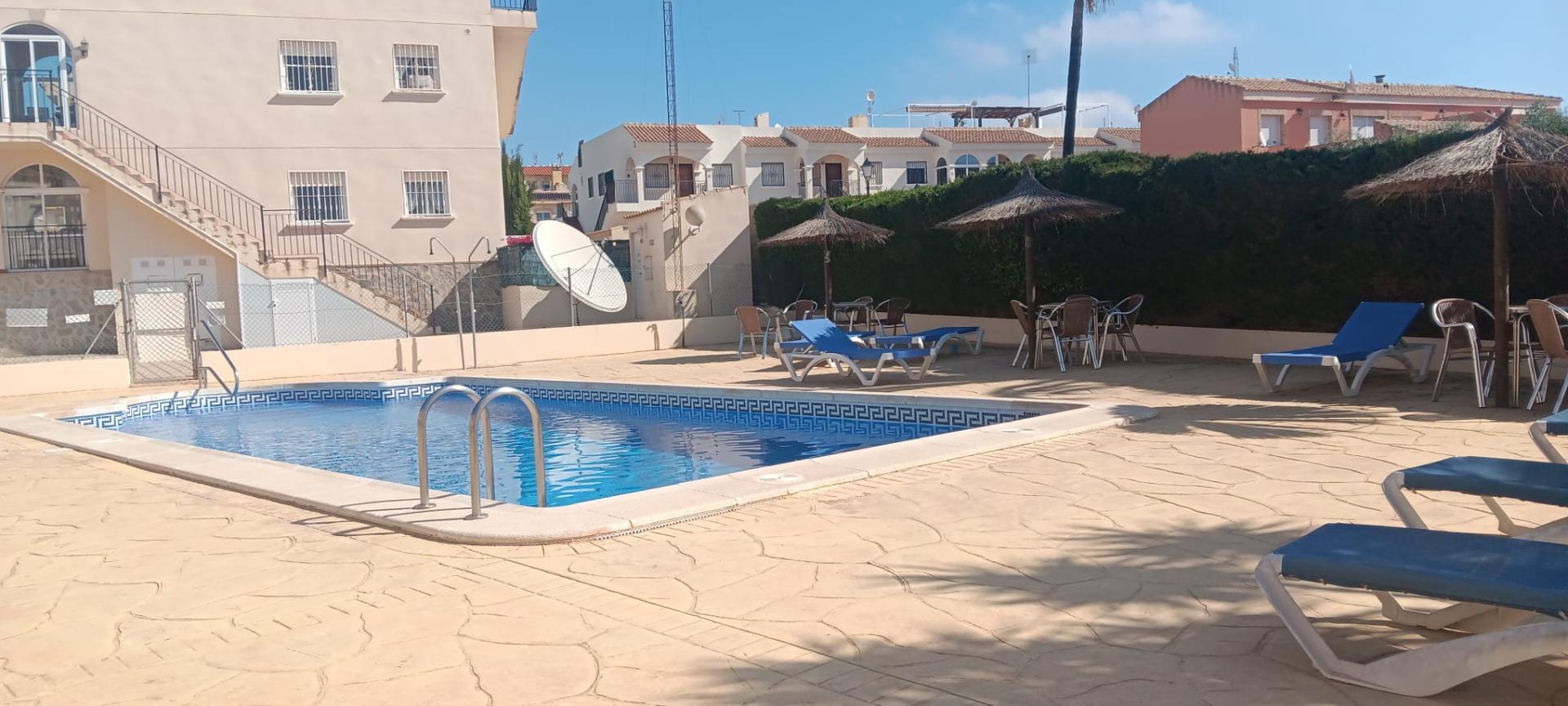 For sale - 3 Bedroom 2 Bathroom Town House in Orihuela Costa - La Chismosa  - Alicante