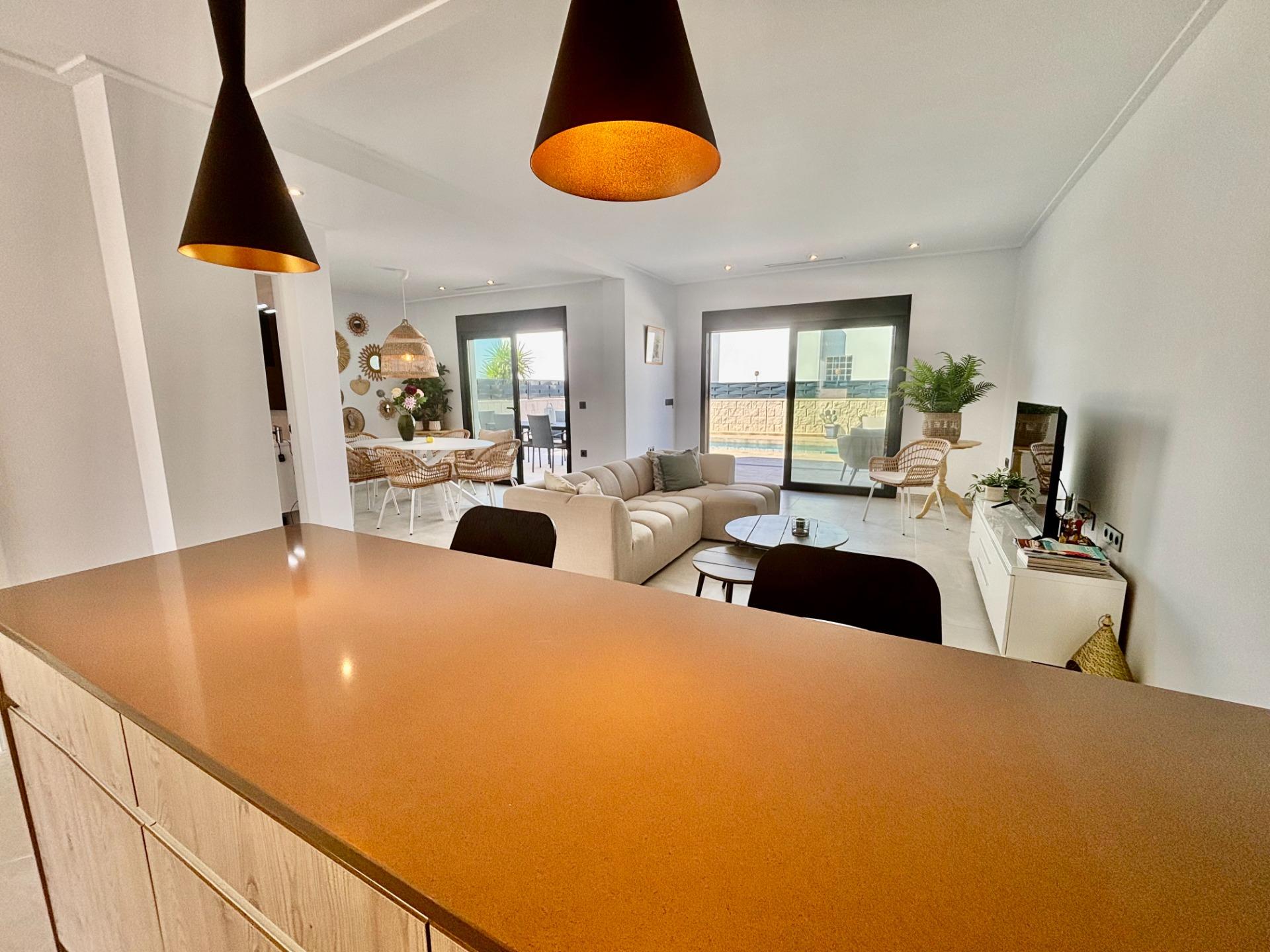 For sale - 3 Bedroom 2 Bathroom Villa in Benijofar - Pueblo 4  - Alicante