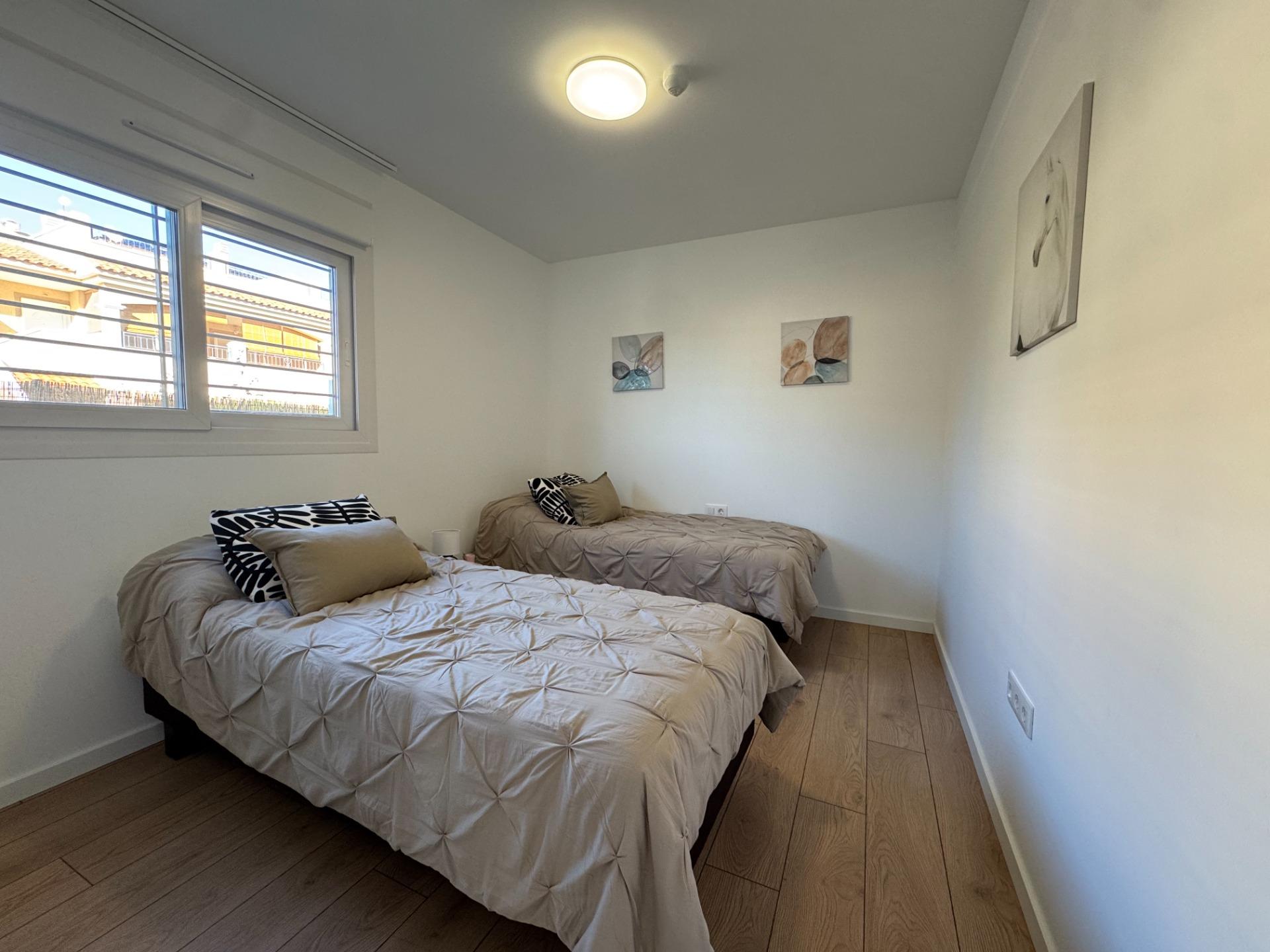 For sale - 2 Bedroom 1 Bathroom Apartment in Pilar de La Horadada - Riomar  - Alicante