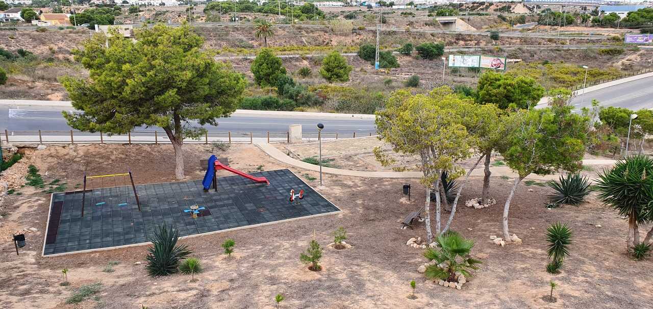 For sale - 2 Bedroom 1 Bathroom Apartment in Cabo Roig - Costa Blanca  - Alicante