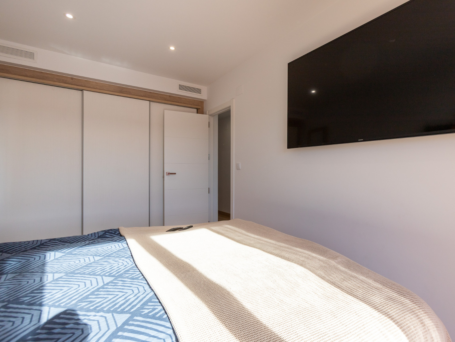 For sale - 4 Bedroom 3 Bathroom Villa in Los Balcones - Costa Blanca  - Alicante