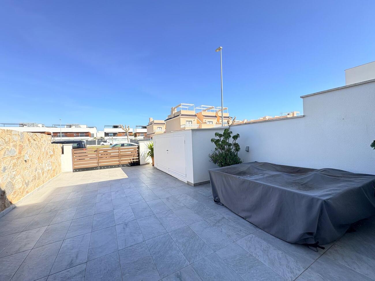 For sale - 3 Bedroom 2 Bathroom Bungalow in Torre de La Horadada - Porto Marina  - Alicante