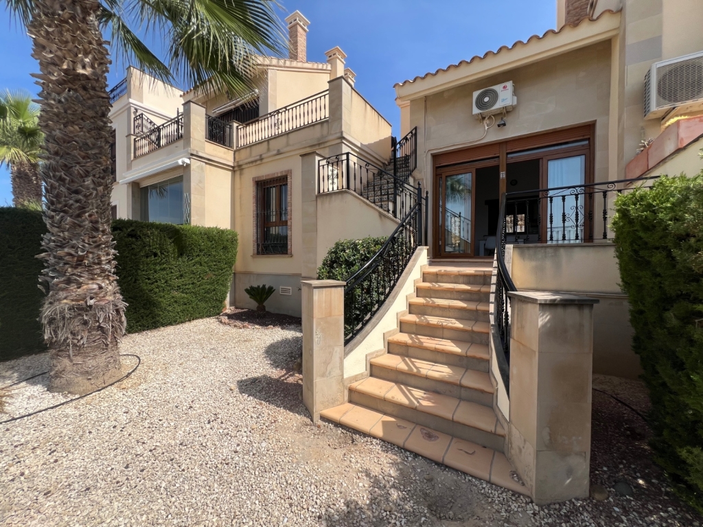 2 Bedroom 2 Bathroom Bungalow in Algorfa