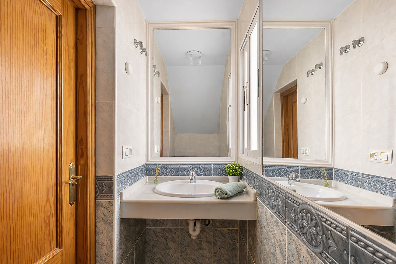 For sale - 2 Bedroom 2 Bathroom Semi Detached in Villamartin  - Villamartin  - Alicante