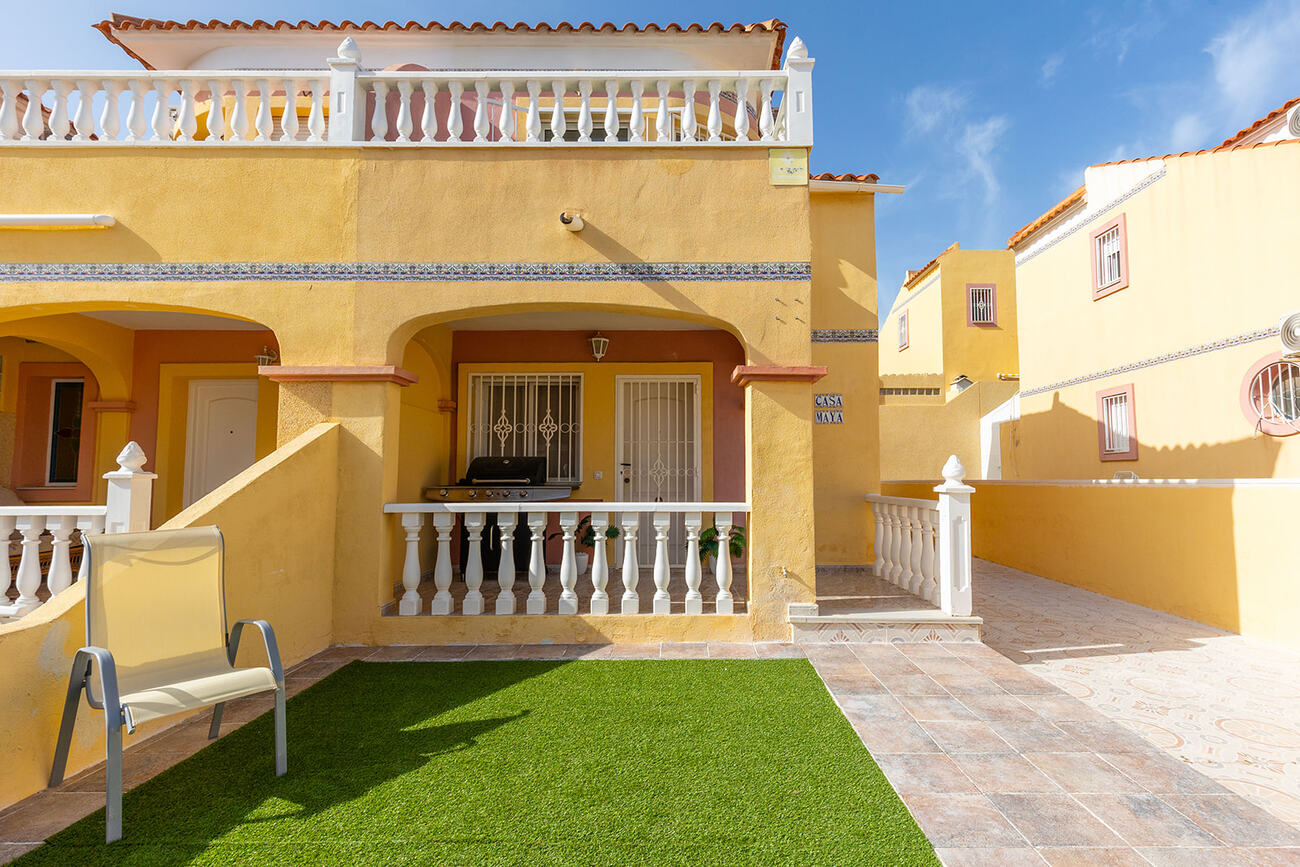 For sale - 2 Bedroom 2 Bathroom Semi Detached in Villamartin  - Villamartin  - Alicante