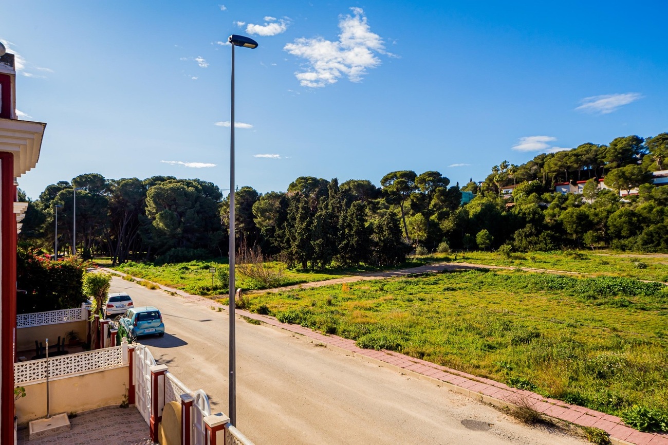 For sale - 4 Bedroom 2 Bathroom Duplex in Dehesa de Campoamor - Costa Blanca  - Alicante