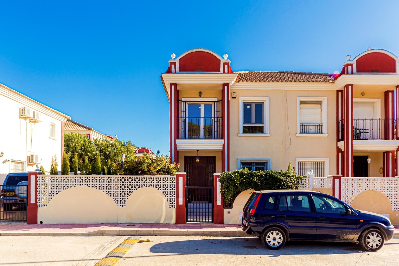 For sale - 4 Bedroom 2 Bathroom Duplex in Dehesa de Campoamor - Costa Blanca  - Alicante