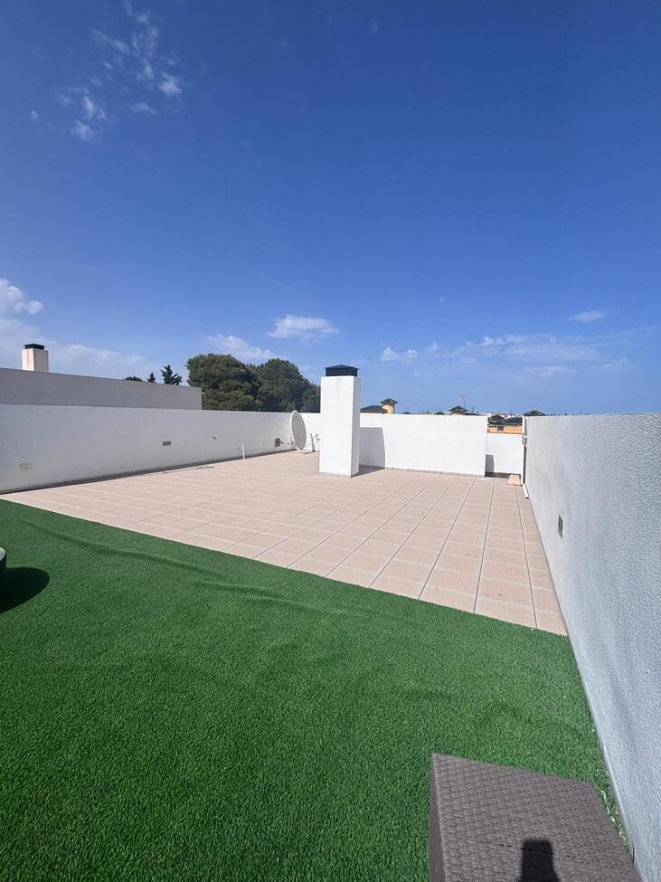 For sale - 5 Bedroom 4 Bathroom Villa in Villamartin - Costa Blanca  - Alicante