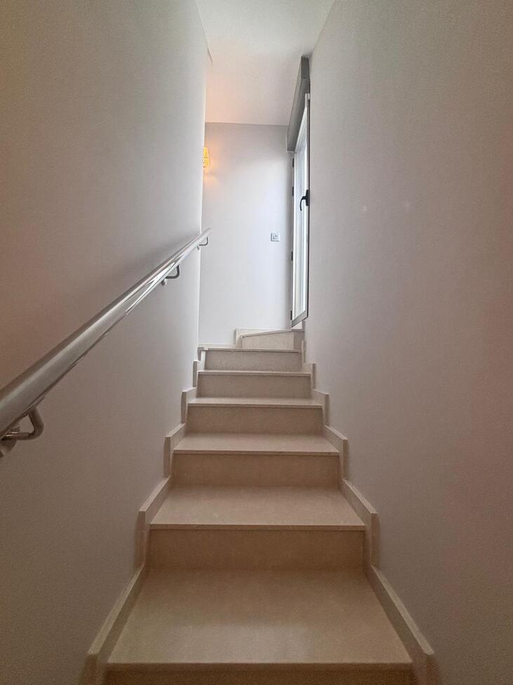 For sale - 5 Bedroom 4 Bathroom Villa in Villamartin - Costa Blanca  - Alicante