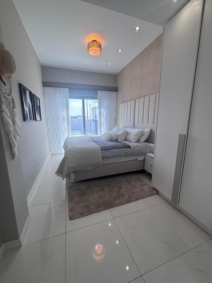 For sale - 5 Bedroom 4 Bathroom Villa in Villamartin - Costa Blanca  - Alicante