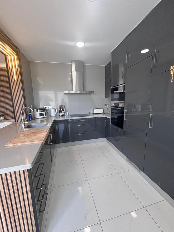 For sale - 5 Bedroom 4 Bathroom Villa in Villamartin - Costa Blanca  - Alicante