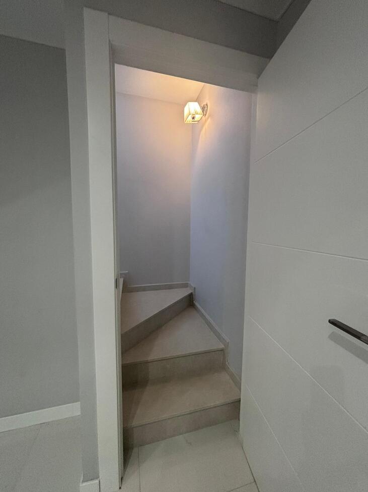 For sale - 5 Bedroom 4 Bathroom Villa in Villamartin - Costa Blanca  - Alicante