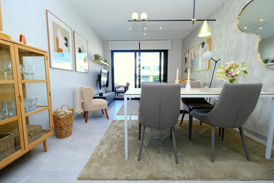 For sale - 2 Bedroom 1 Bathroom Apartment in Villamartin - Costa Blanca  - Alicante