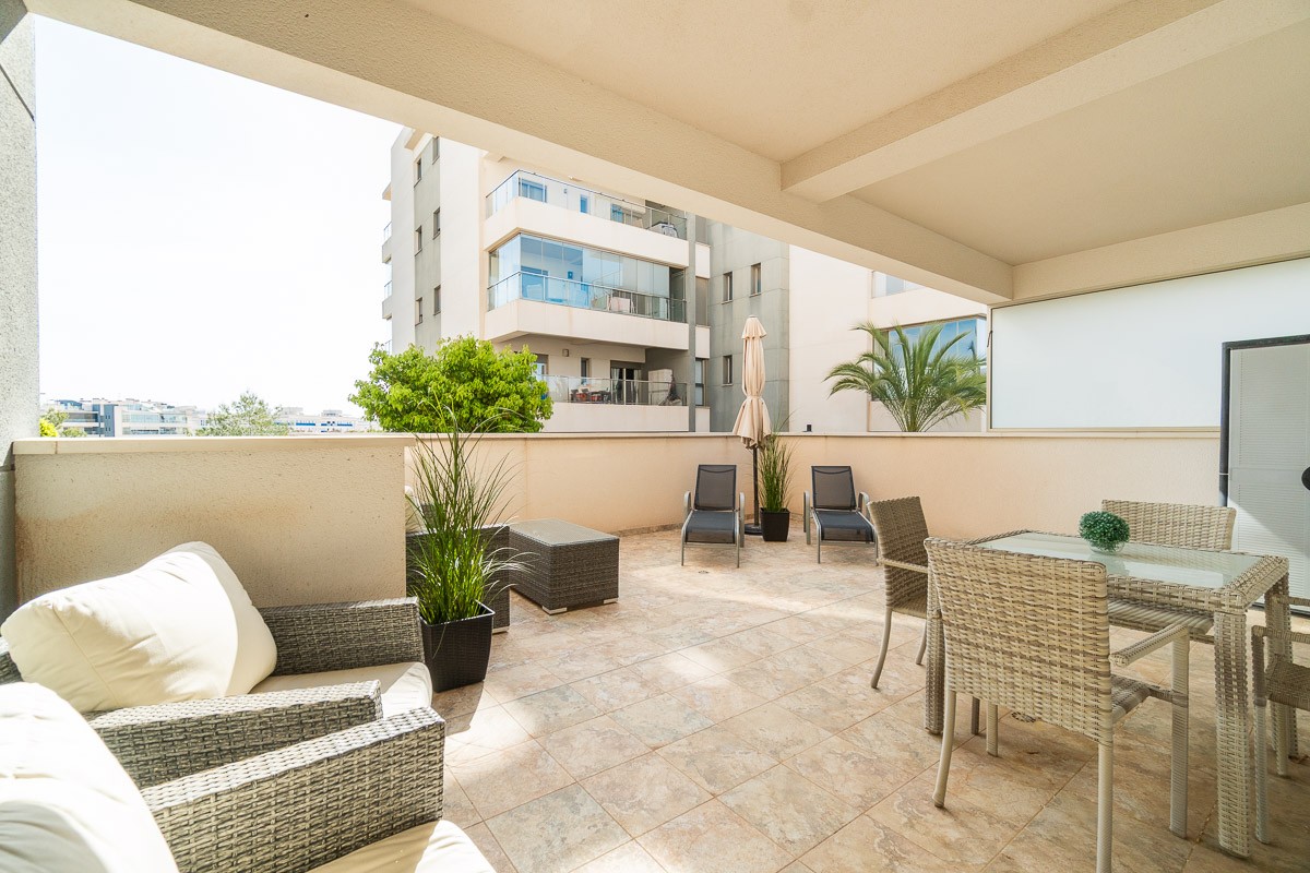 For sale - 2 Bedroom 2 Bathroom Apartment in Villamartin - Costa Blanca  - Alicante