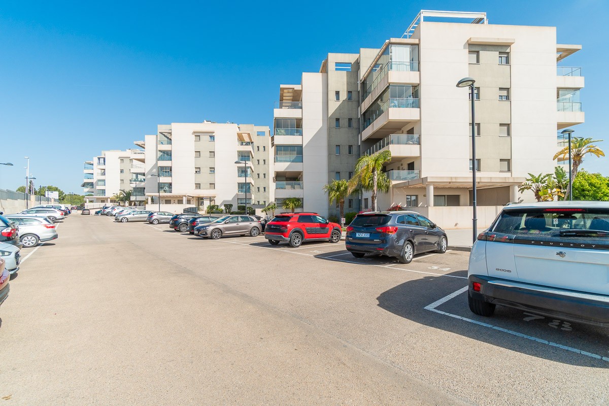 For sale - 2 Bedroom 2 Bathroom Apartment in Villamartin - Costa Blanca  - Alicante
