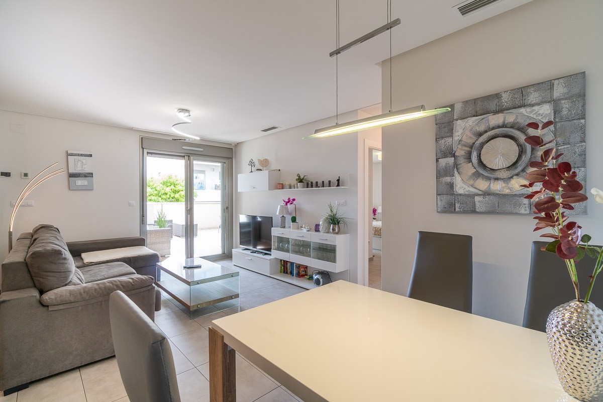 For sale - 2 Bedroom 2 Bathroom Apartment in Villamartin - Costa Blanca  - Alicante