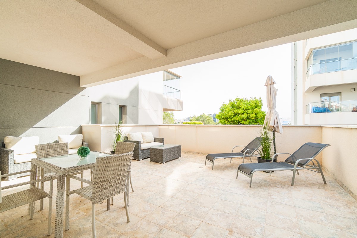 For sale - 2 Bedroom 2 Bathroom Apartment in Villamartin - Costa Blanca  - Alicante