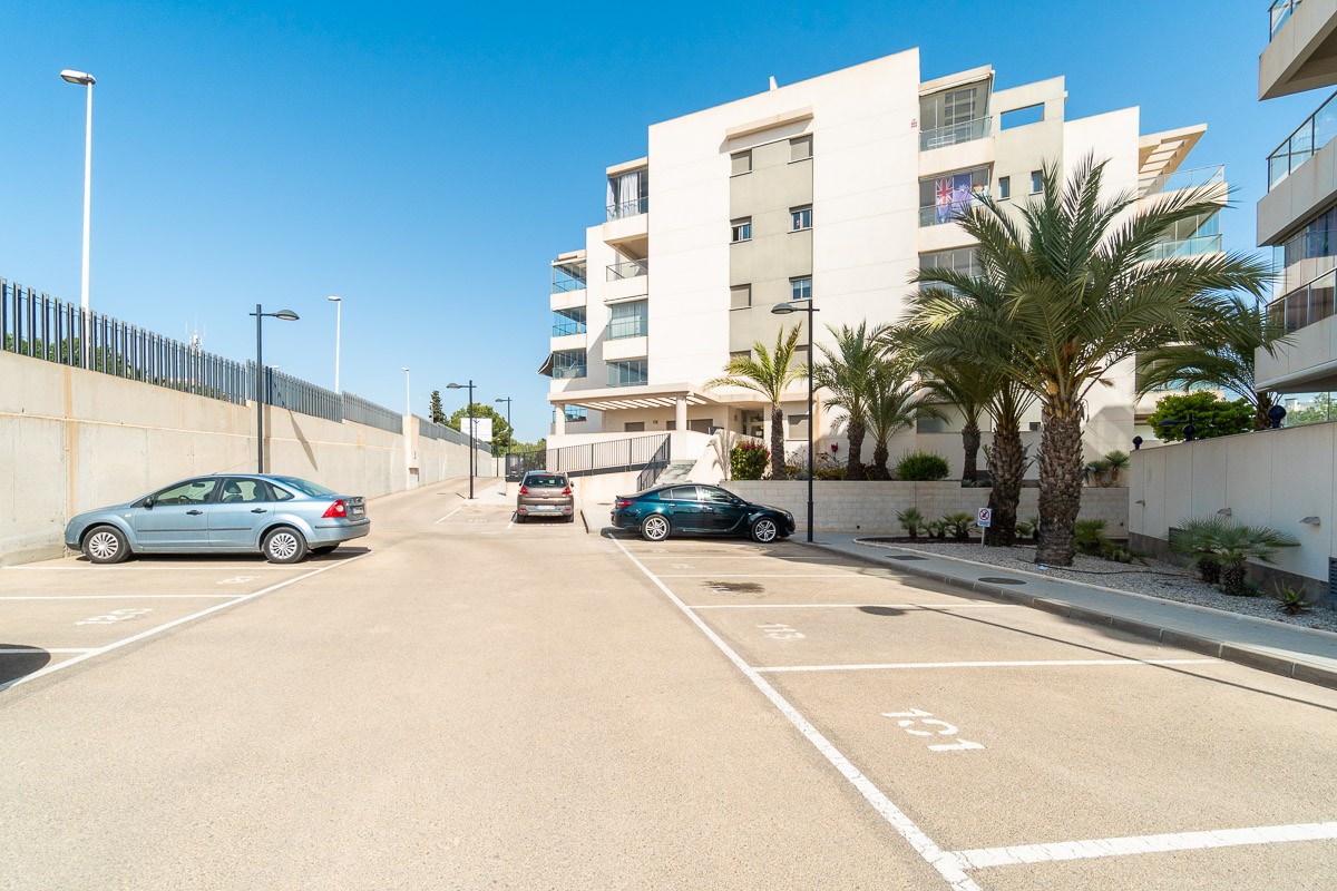 For sale - 2 Bedroom 2 Bathroom Apartment in Villamartin - Costa Blanca  - Alicante