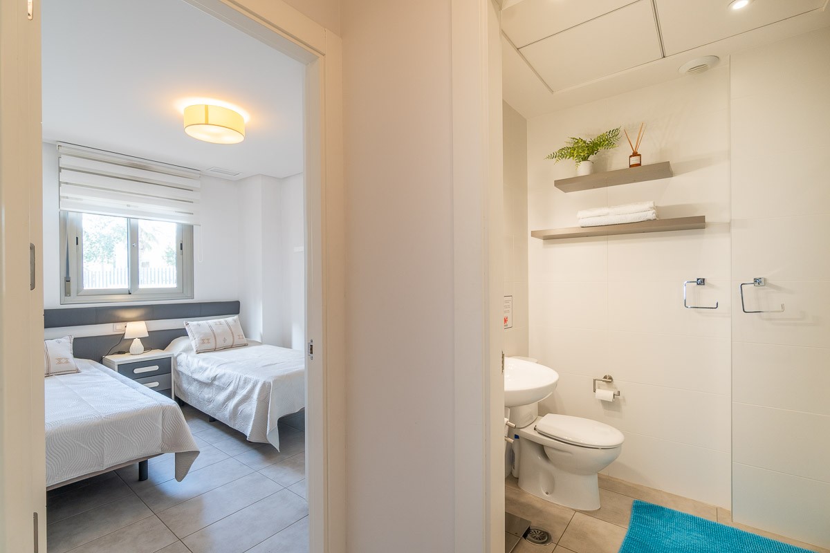 For sale - 2 Bedroom 2 Bathroom Apartment in Villamartin - Costa Blanca  - Alicante