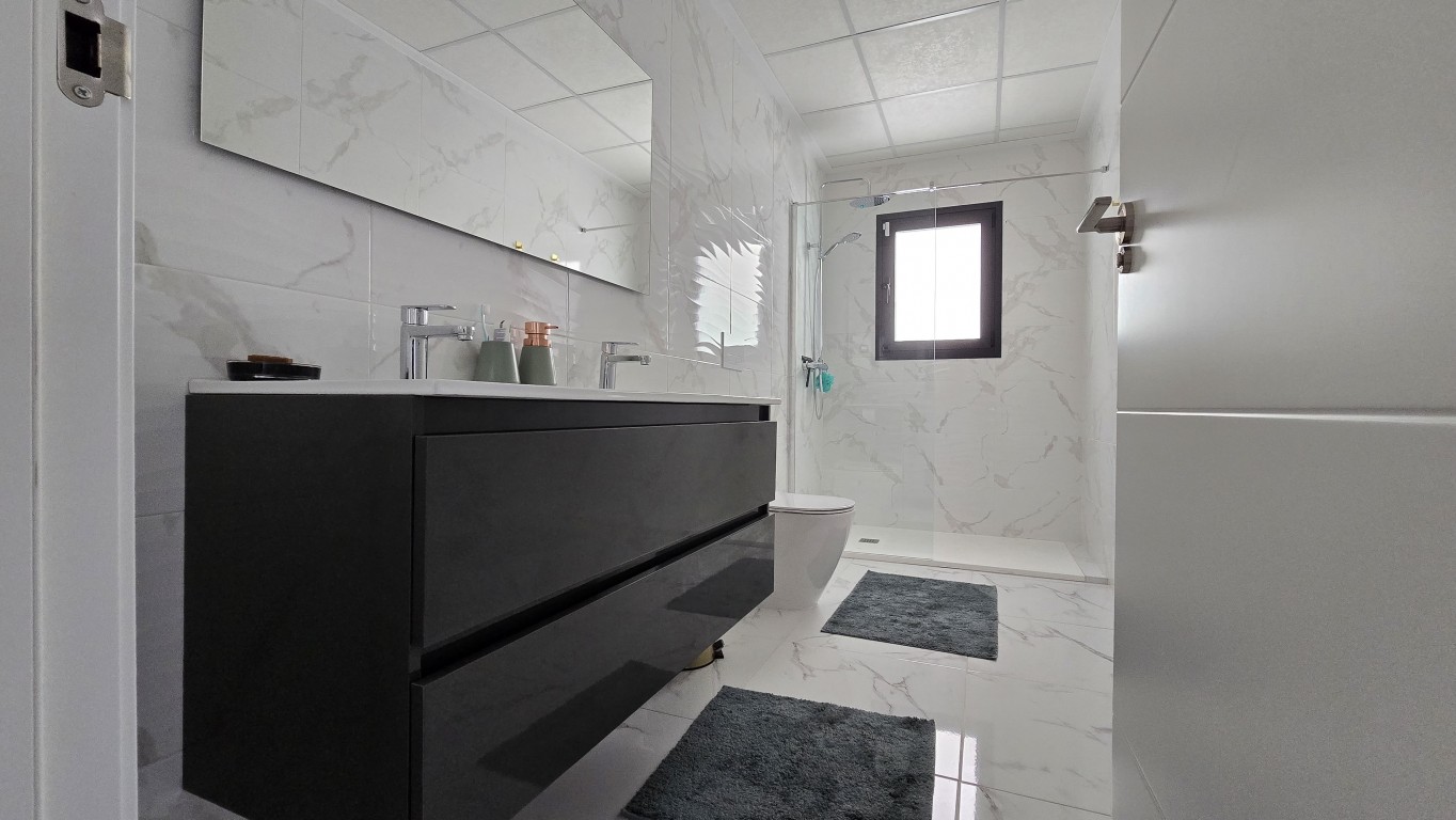 For sale - 3 Bedroom 2 Bathroom Villa in Los Montesinos - Costa Blanca  - Alicante