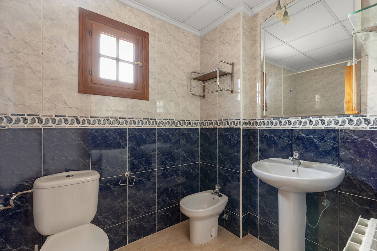 For sale - 4 Bedroom 2 Bathroom Villa in Ciudad Quesada -  - Alicante