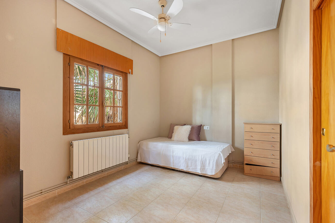 For sale - 4 Bedroom 2 Bathroom Villa in Ciudad Quesada -  - Alicante