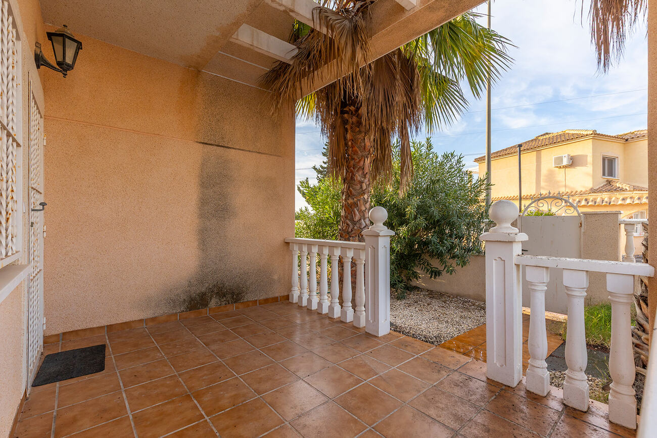 For sale - 4 Bedroom 2 Bathroom Villa in Ciudad Quesada -  - Alicante