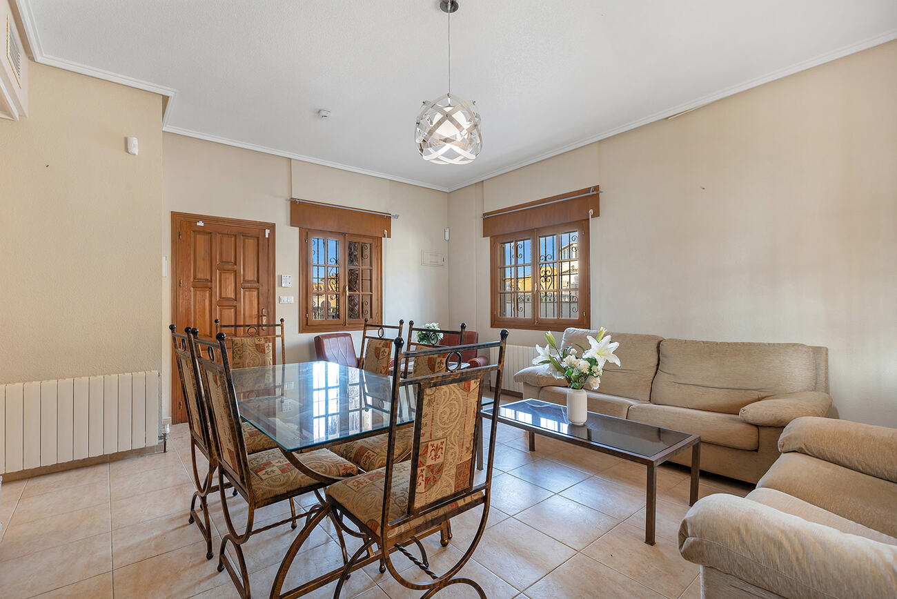 For sale - 4 Bedroom 2 Bathroom Villa in Ciudad Quesada -  - Alicante