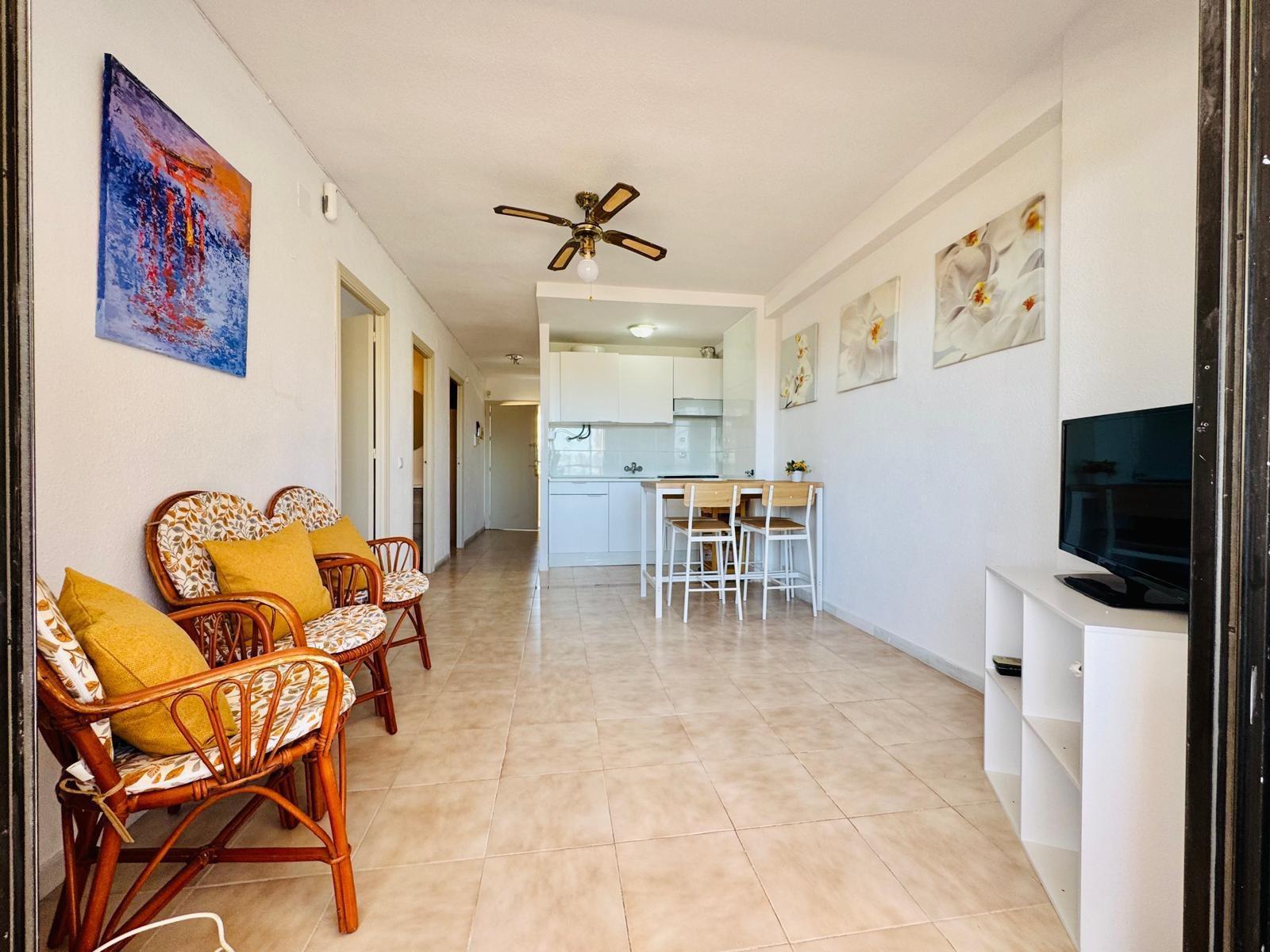 For sale - 3 Bedroom 1 Bathroom Apartment in Torrevieja - Cabo Cervera  - Alicante