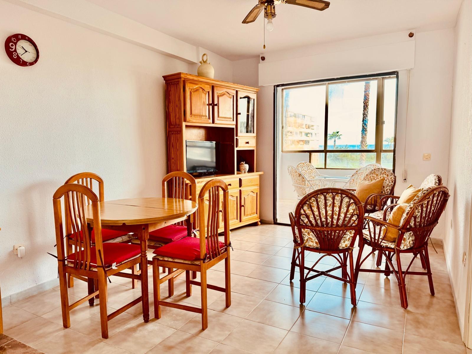 For sale - 3 Bedroom 1 Bathroom Apartment in Torrevieja - Cabo Cervera  - Alicante