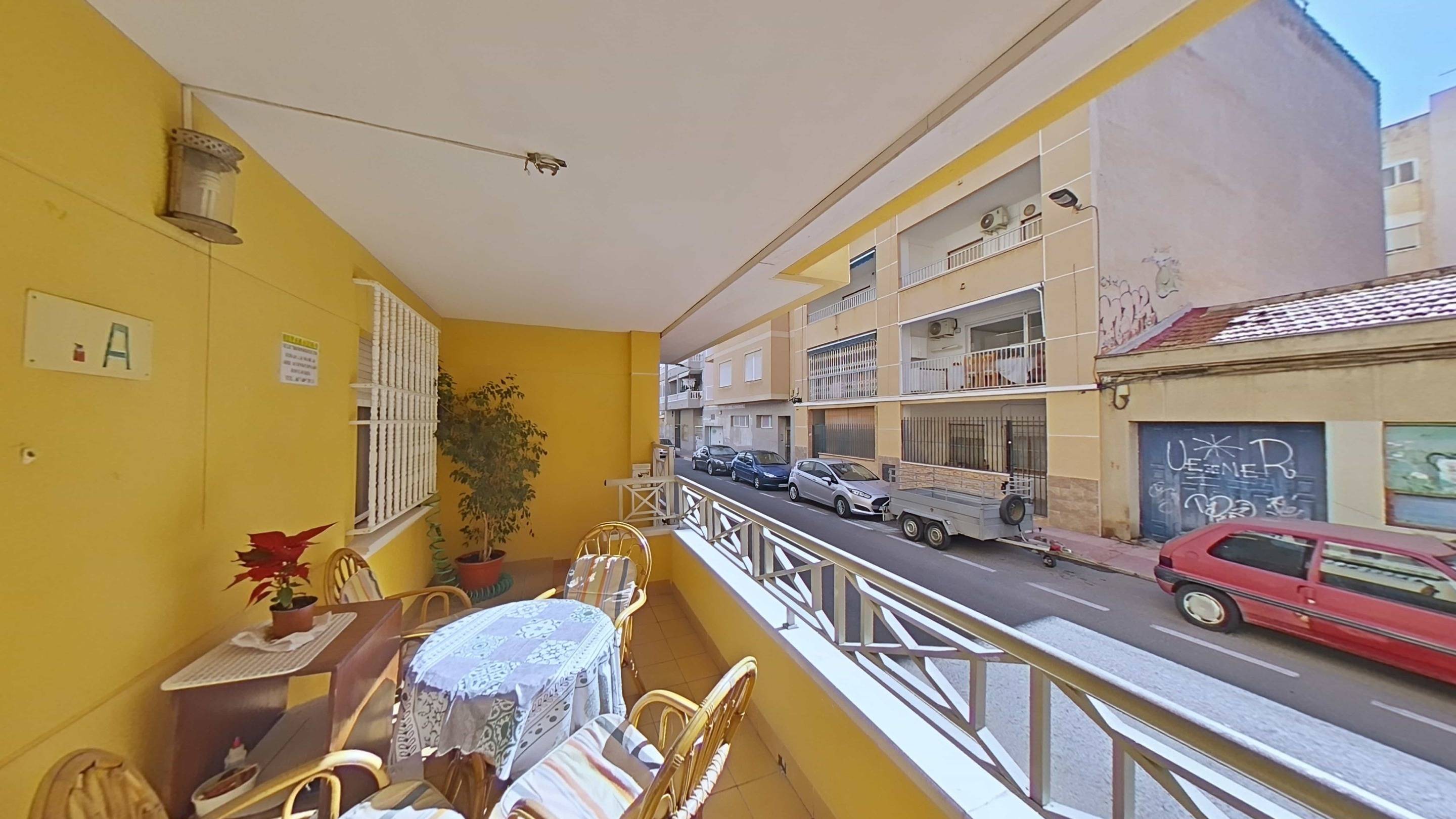 For sale - 4 Bedroom 2 Bathroom Apartment in Torrevieja - Estacion De Autobuses  - Alicante
