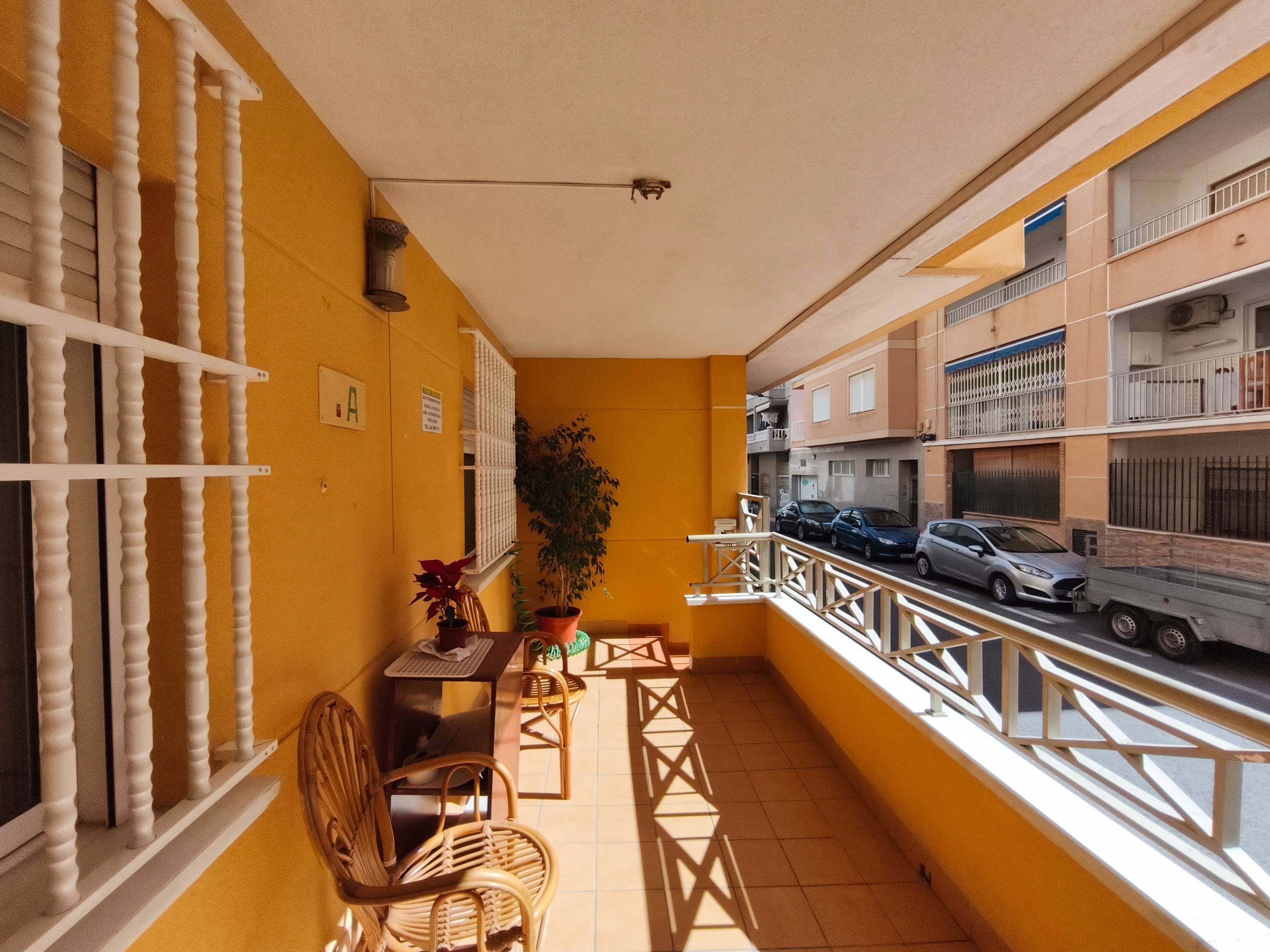 For sale - 4 Bedroom 2 Bathroom Apartment in Torrevieja - Estacion De Autobuses  - Alicante