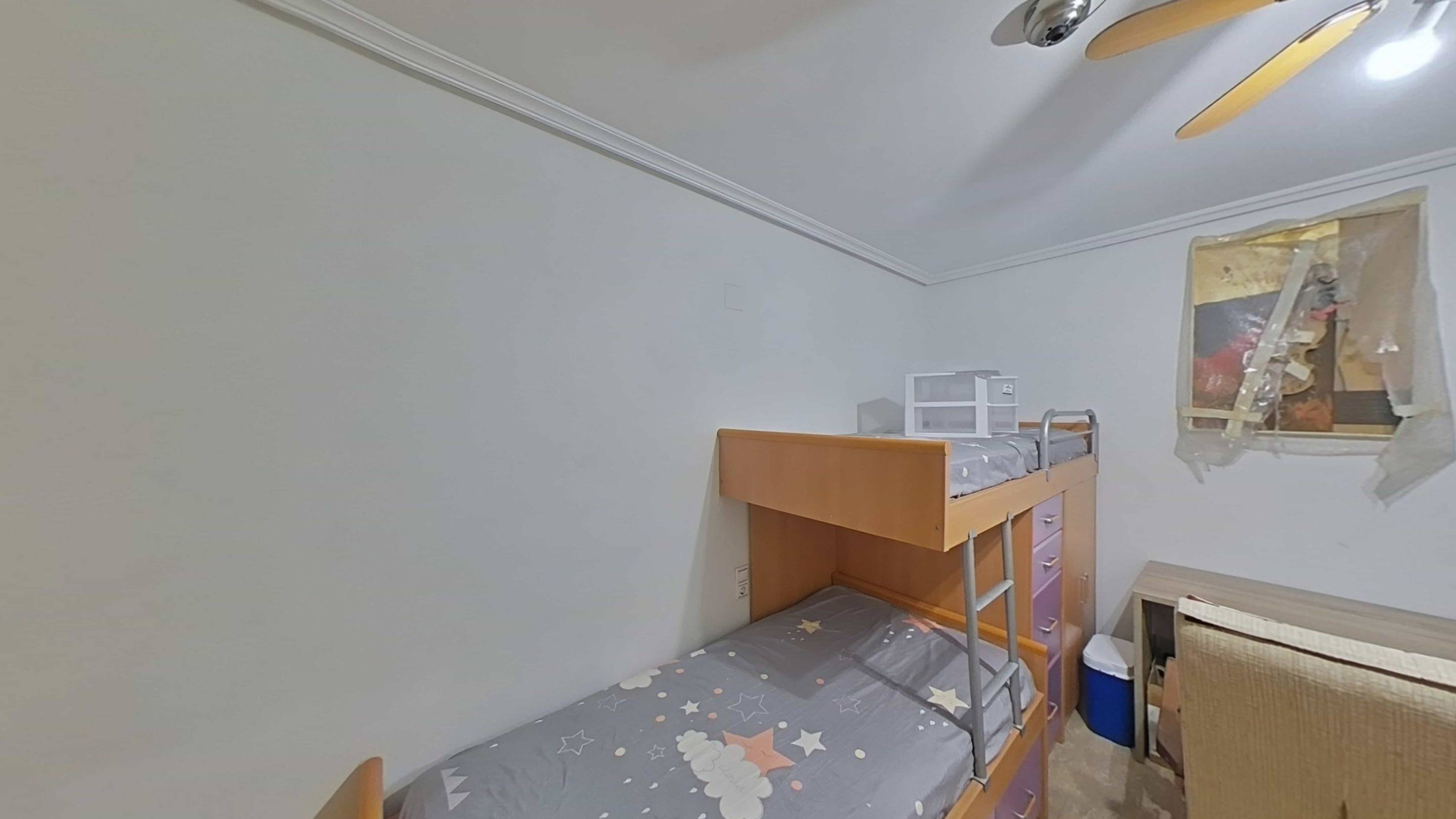 For sale - 4 Bedroom 2 Bathroom Apartment in Torrevieja - Estacion De Autobuses  - Alicante