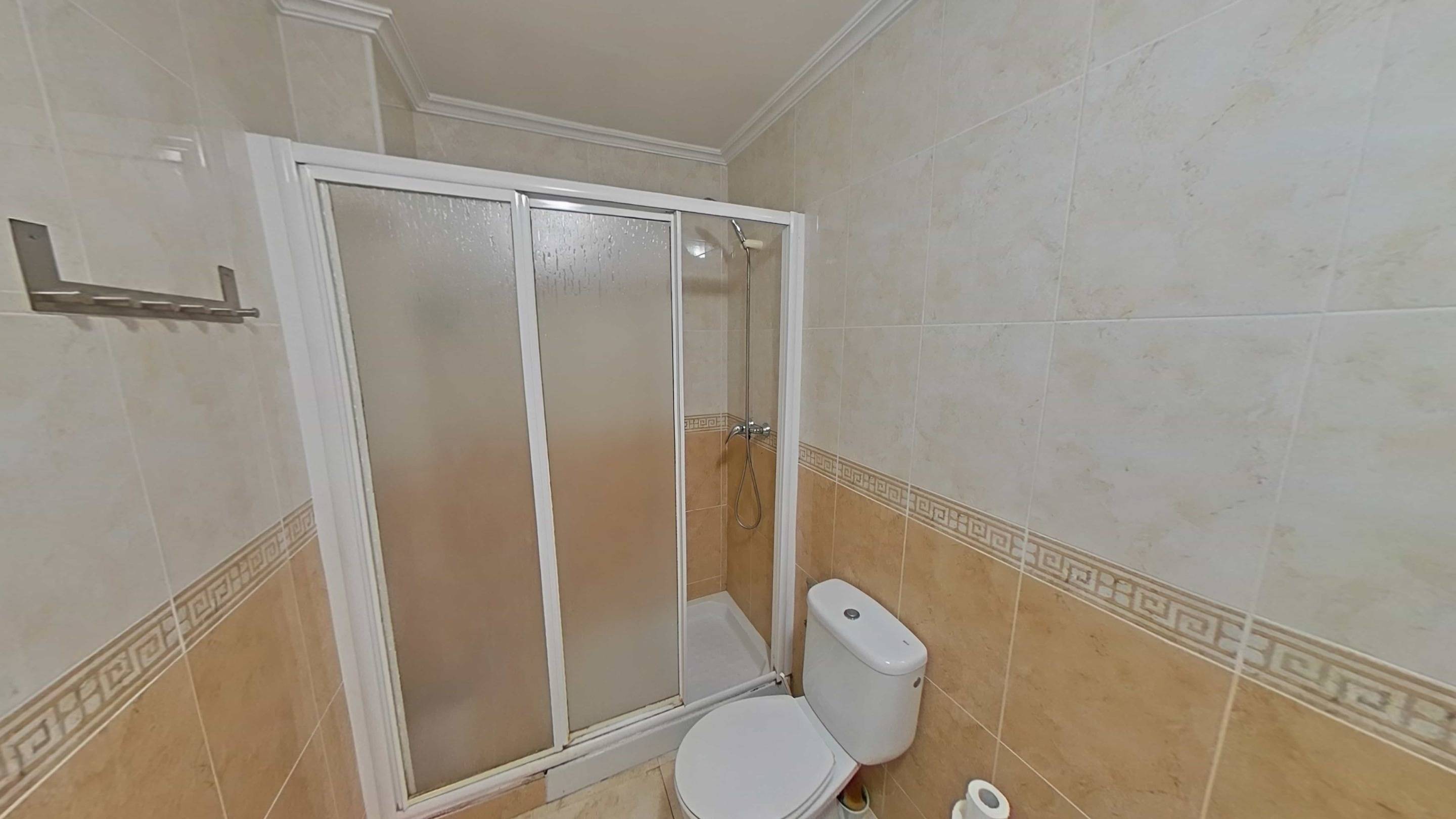 For sale - 4 Bedroom 2 Bathroom Apartment in Torrevieja - Estacion De Autobuses  - Alicante